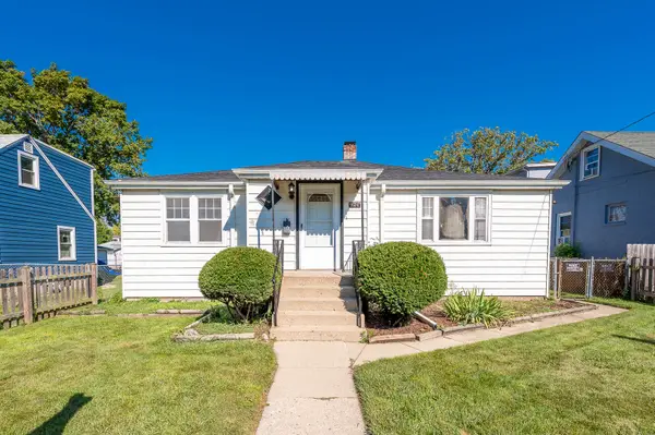 924 Broadway Avenue, North Chicago, IL 60064