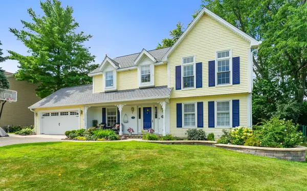 174 S Montclair Avenue, Glen Ellyn, IL 60137