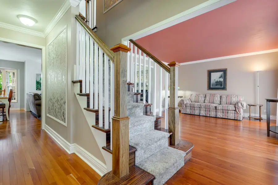 174 S Montclair Avenue, Glen Ellyn, IL 60137 - #3