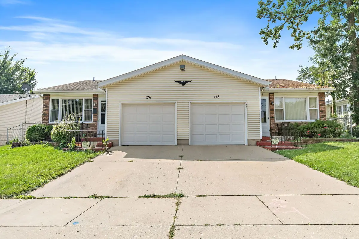 176-178 N Dubois Avenue, Elgin, IL 60123 - #1