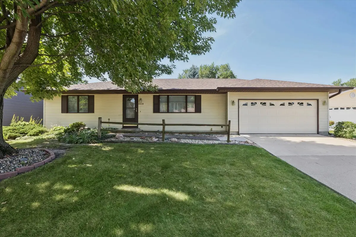 6410 N Howell Street, Davenport, IA 52706 - #1
