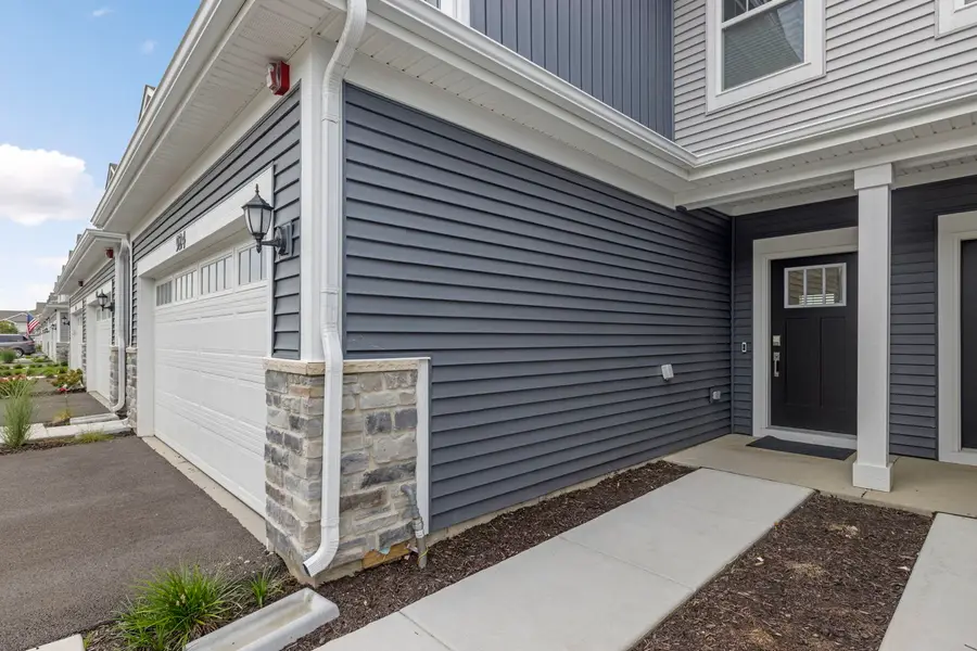 924 Shagbark Lane, West Dundee, IL 60118 - #2