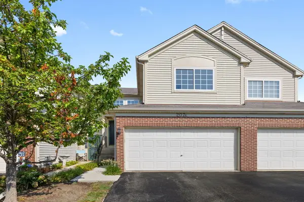 207 Nicole Drive #E, South Elgin, IL 60177
