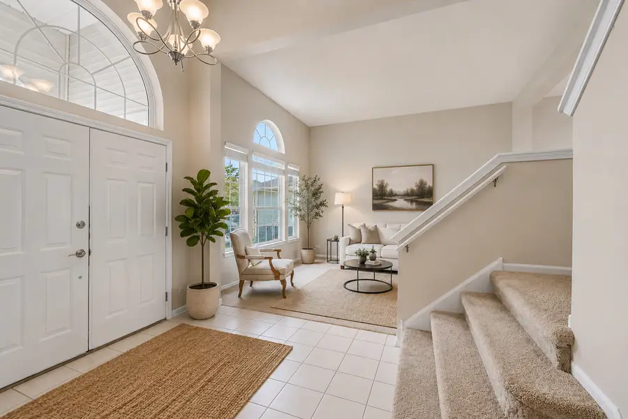 5450 Alexandria Drive, Lake In The Hills, IL 60156 - #2