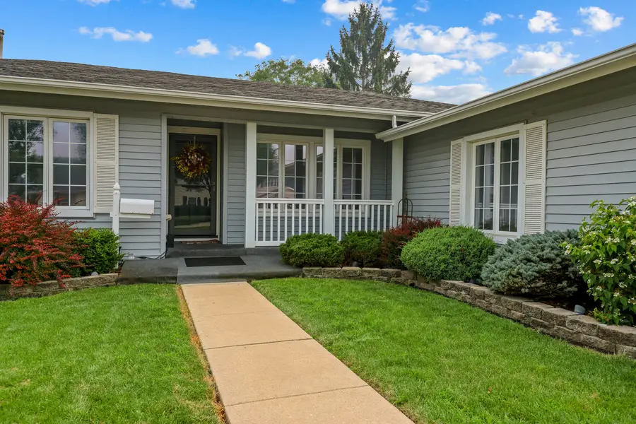 575 Gateshead Avenue N, Elk Grove Village, IL 60007 - #3