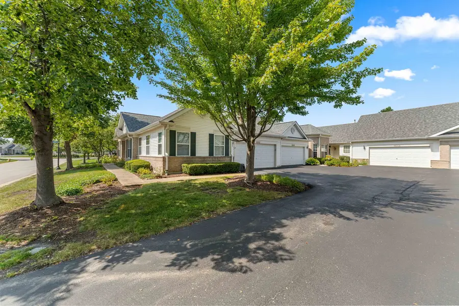 16310 Crescent Lake Drive #16310, Crest Hill, IL 60403 - #3