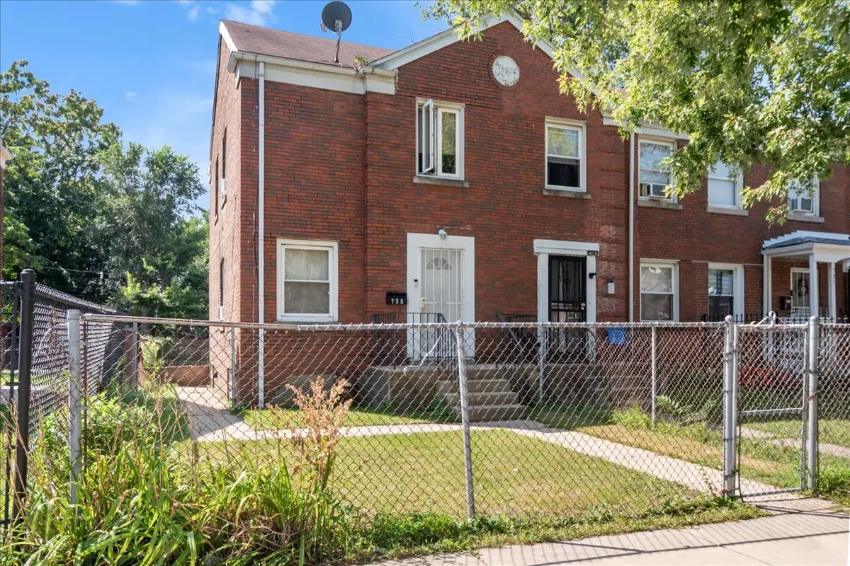 735 E 105th Place, Chicago, IL 60628 - #1