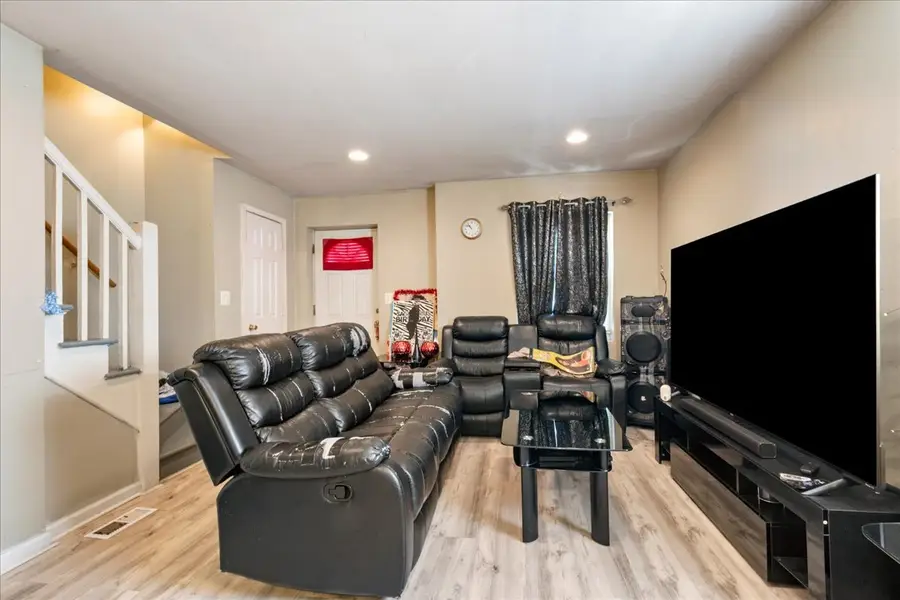735 E 105th Place, Chicago, IL 60628 - #3