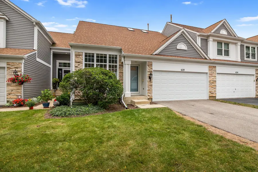 620 N Charter Hall Drive, Palatine, IL 60067 - #2