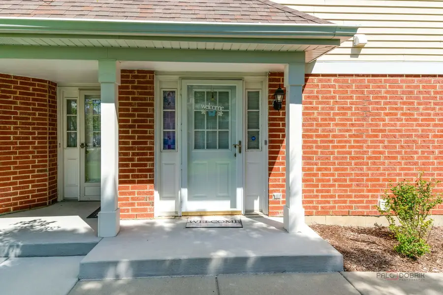 1432 Hampshire Court, Roselle, IL 60172 - #2