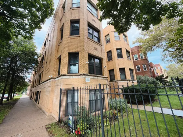 2222 W Rosemont Avenue #2E, Chicago, IL 60659