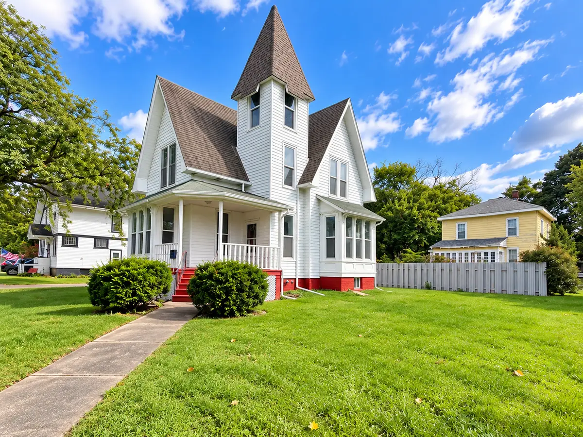 208 W Pells Street, Paxton, IL 60957 - #1