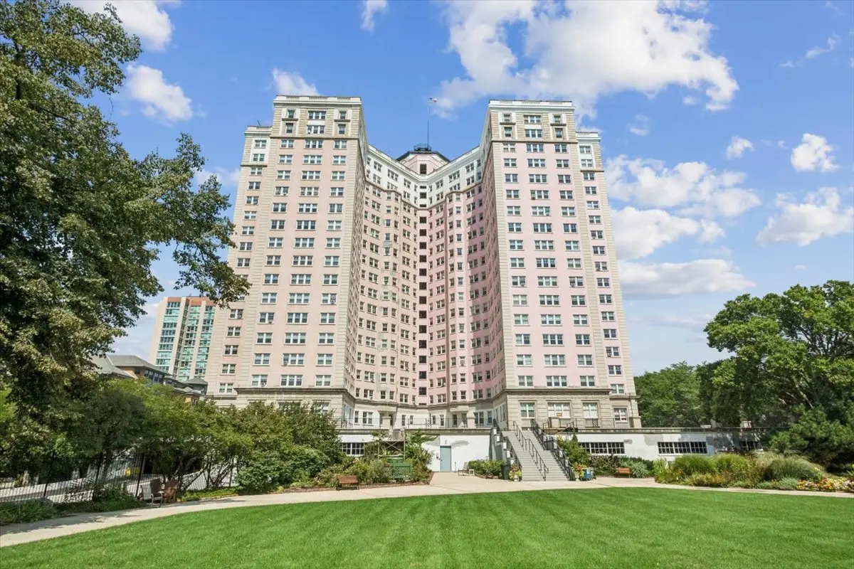 5555 N Sheridan Road #1215A, Chicago, IL 60640 - #1