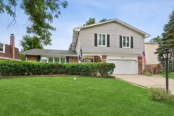 17W467 Portsmouth Drive, Darien, IL 60561