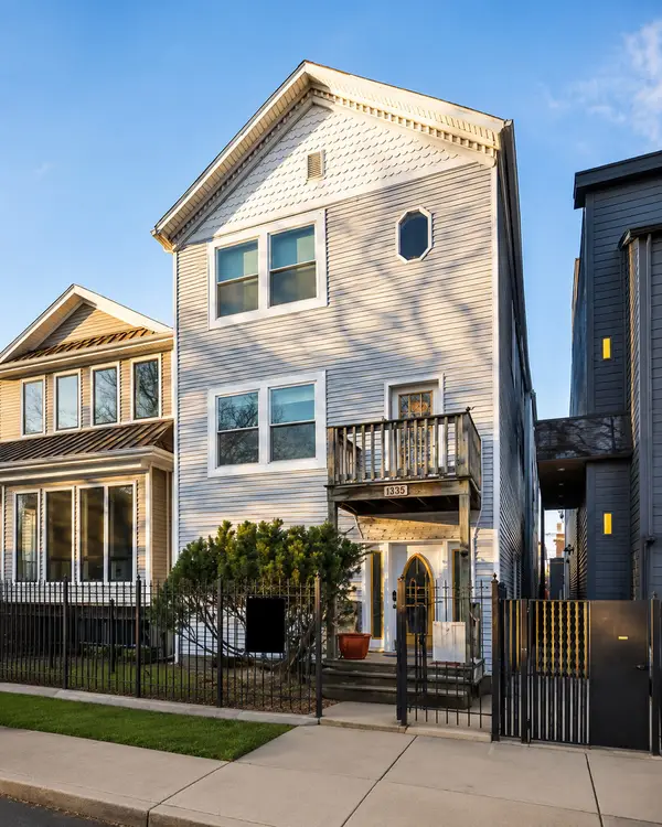 1812 W Erie Street, Chicago, IL 60622