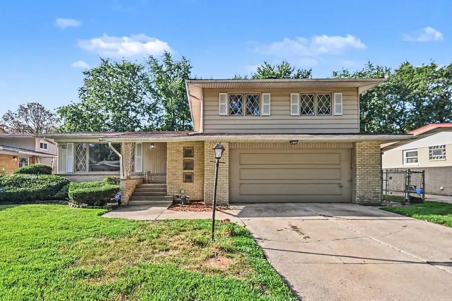 906 N Rainbow Drive, Glenwood, IL 60425 - #2