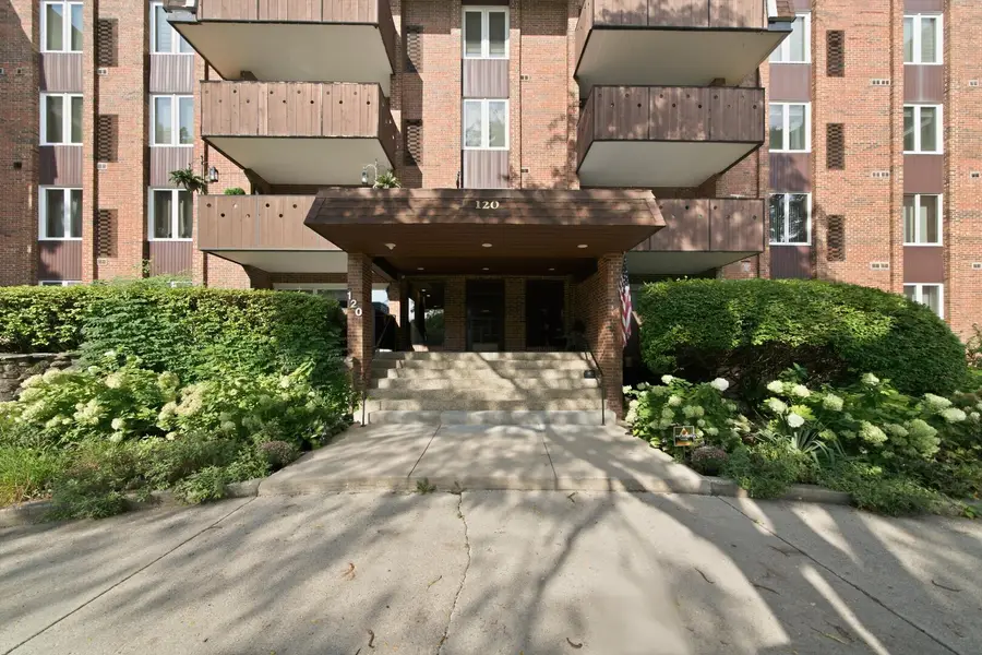 120 S Spruce Avenue #307, Wood Dale, IL 60191 - #3