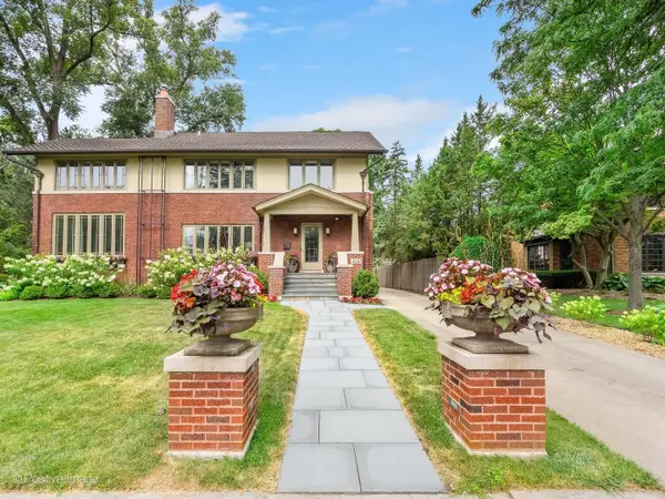 424 Blackstone Avenue, La Grange, IL 60525
