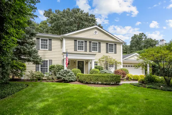 777 Cherokee Road, Lake Forest, IL 60045