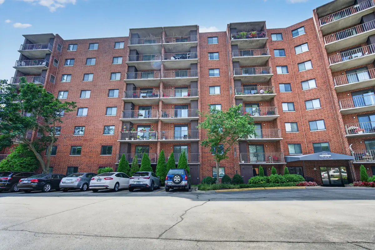 1 Bloomingdale Place #207, Bloomingdale, IL 60108 - #1