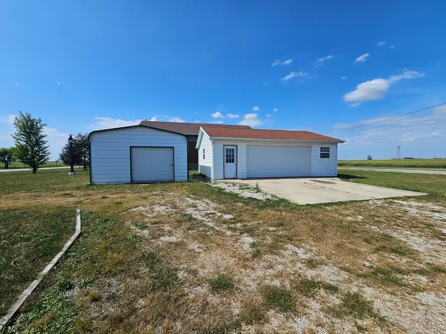 18015 N 2100 East Road, Pontiac, IL 61764 - #3