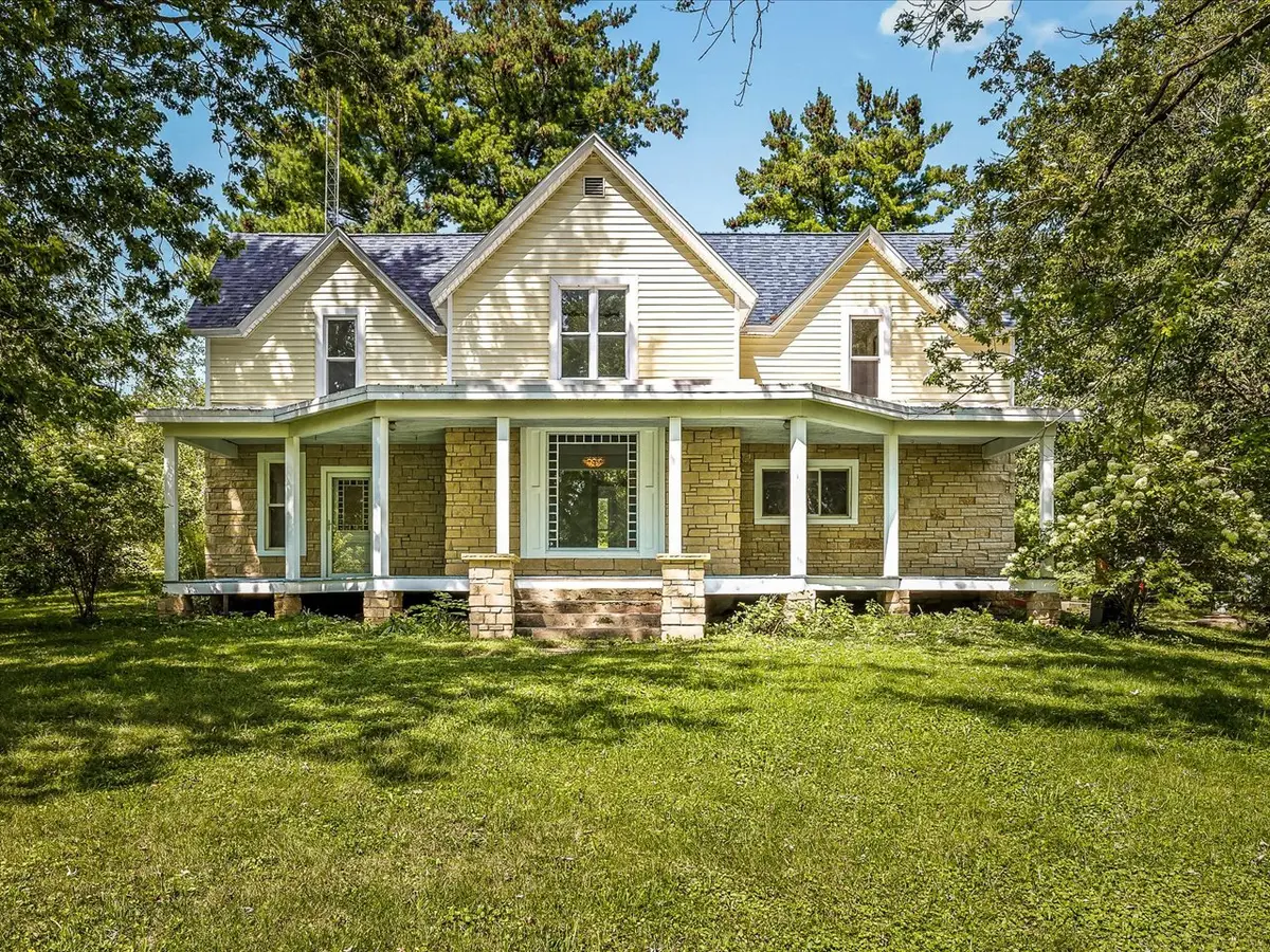 1112 W Saint James Road, Orangeville, IL 61060 - #1