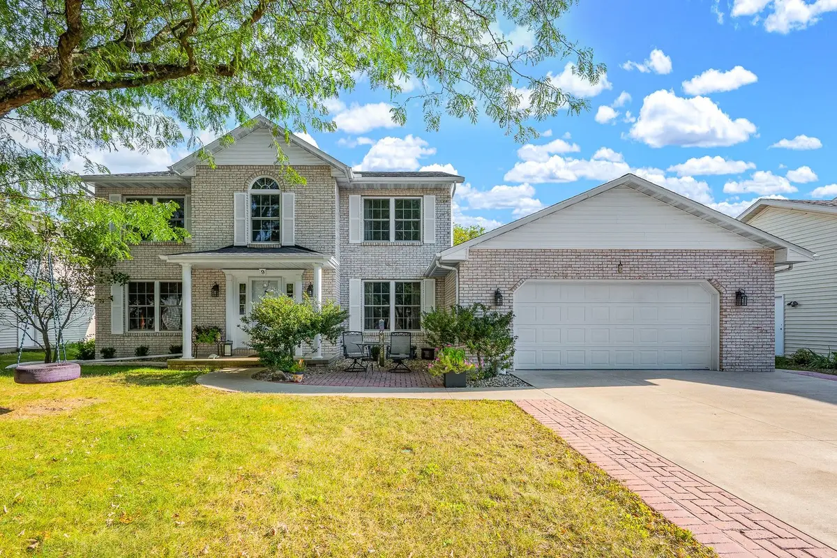 9 Chiswick Circle, Bloomington, IL 61704 - #1