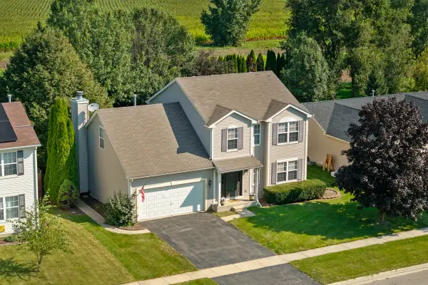 181 W Prairiefield Avenue, Cortland, IL 60112