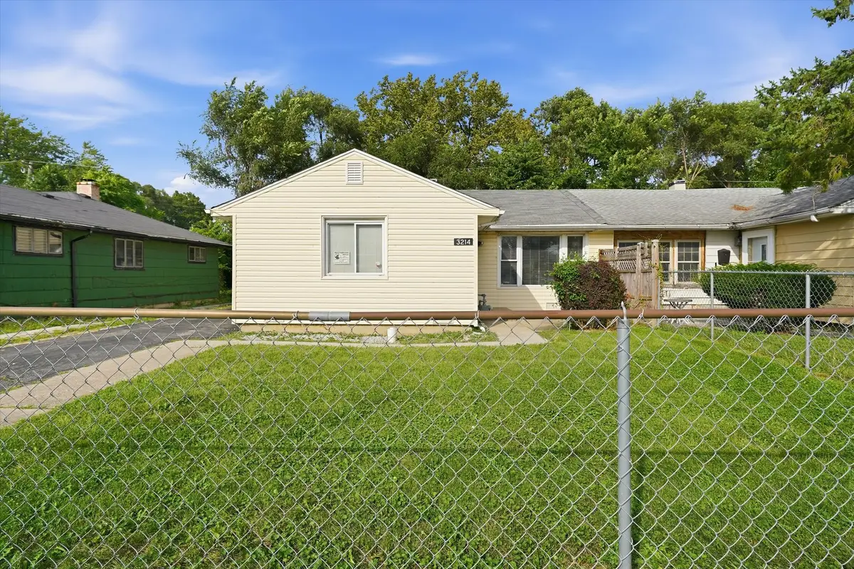 3214 Mcbreen Avenue, Robbins, IL 60472 - #1