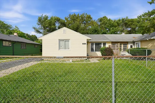 3214 Mcbreen Avenue, Robbins, IL 60472