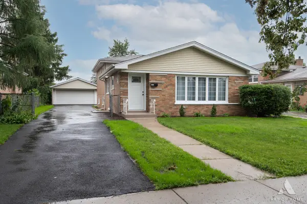 6127 W 79th Place, Burbank, IL 60459