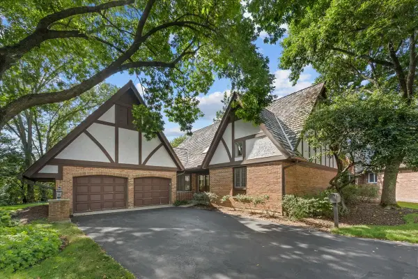 972 Coventry Lane, Highland Park, IL 60035