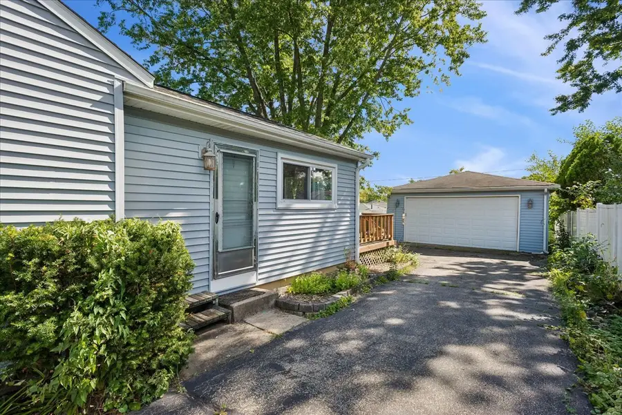 419 E Fullerton Avenue, Glendale Heights, IL 60139 - #2