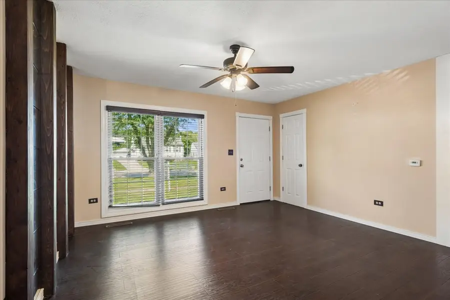 419 E Fullerton Avenue, Glendale Heights, IL 60139 - #3