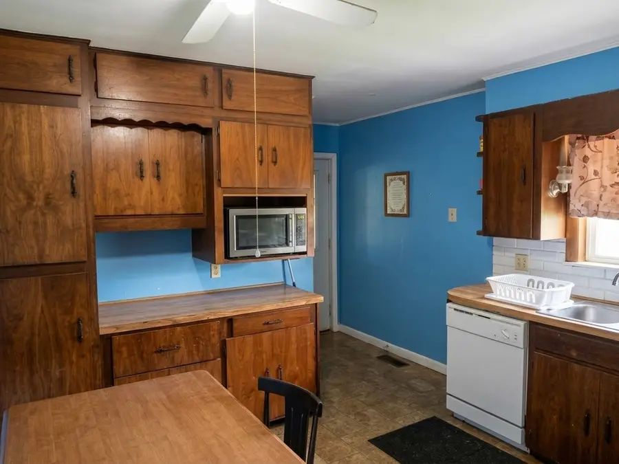 Address Withheld By Seller, Marion, IL 62959 - #3