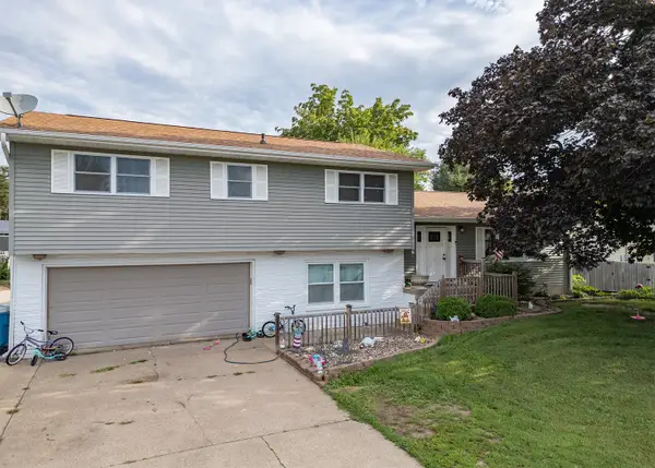 312 11th Place, Camanche, IA 52730