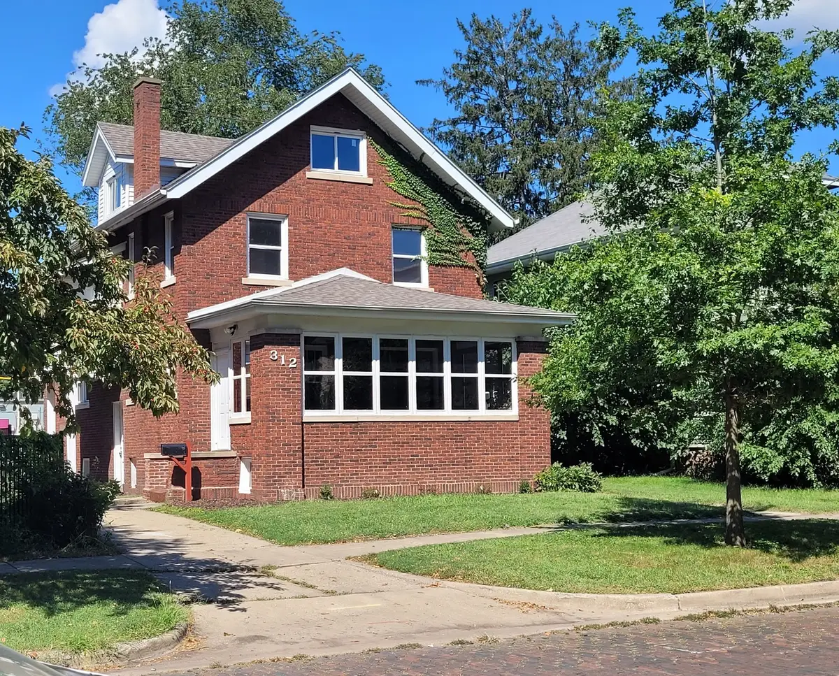 312 W White Street, Champaign, IL 61820 - #1