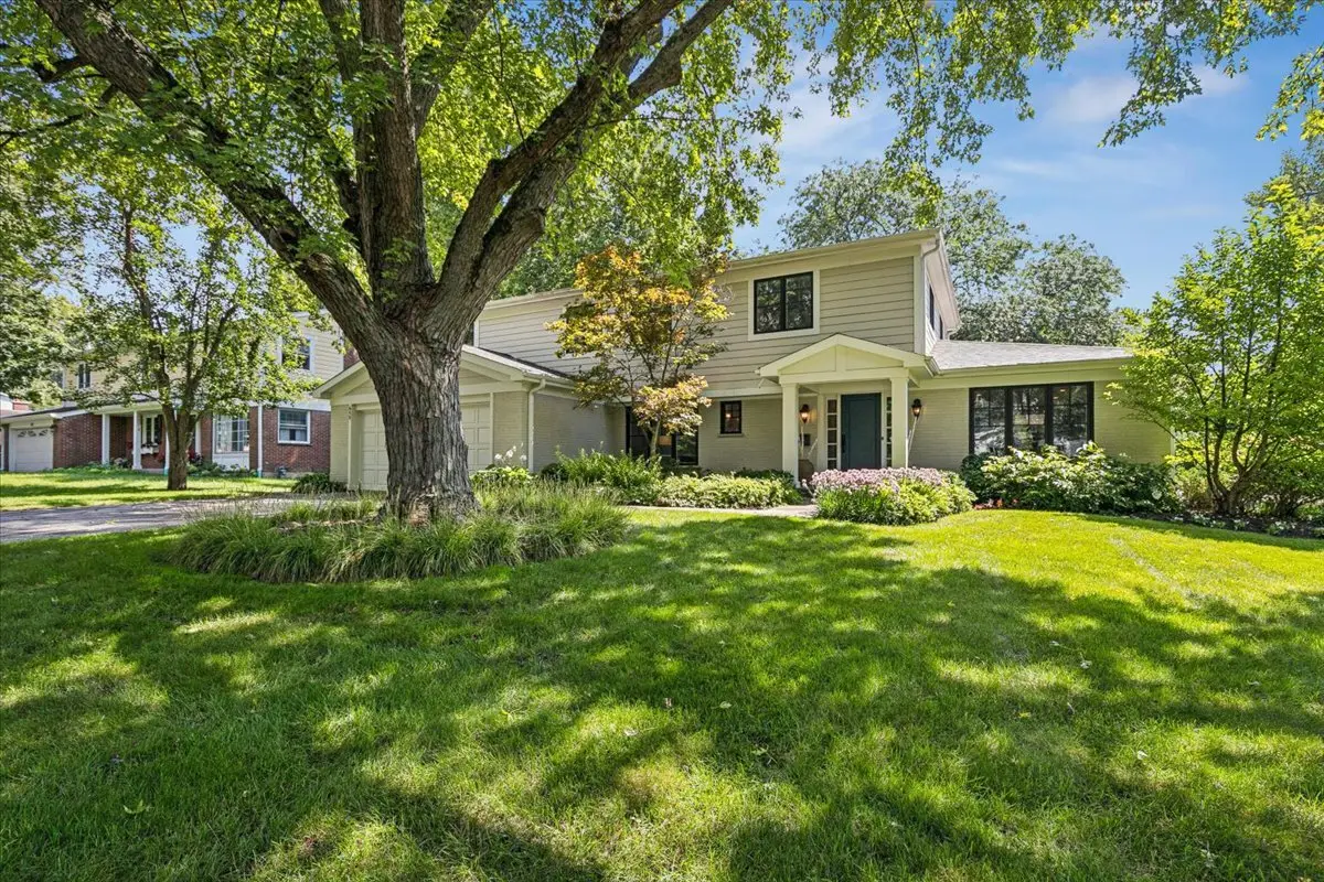455 W Hawthorne Court, Lake Bluff, IL 60044 - #1