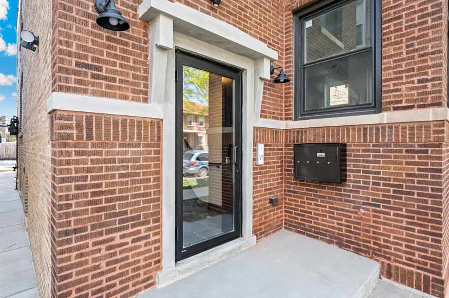 6336 N Fairfield Avenue, Chicago, IL 60659 - #2