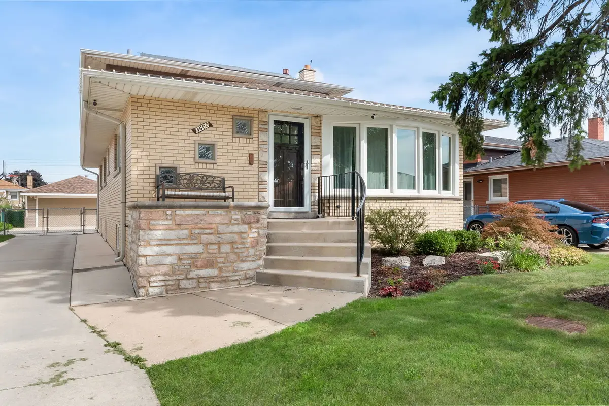 4600 W 101st Street, Oak Lawn, IL 60453 - #1