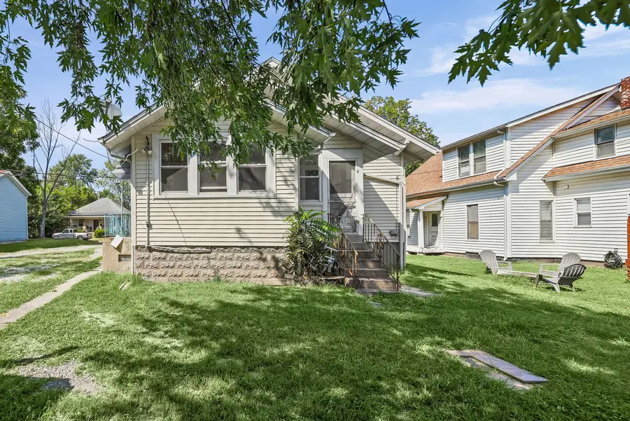 125 W Warmouth Street, Salem, IL 62881 - #2