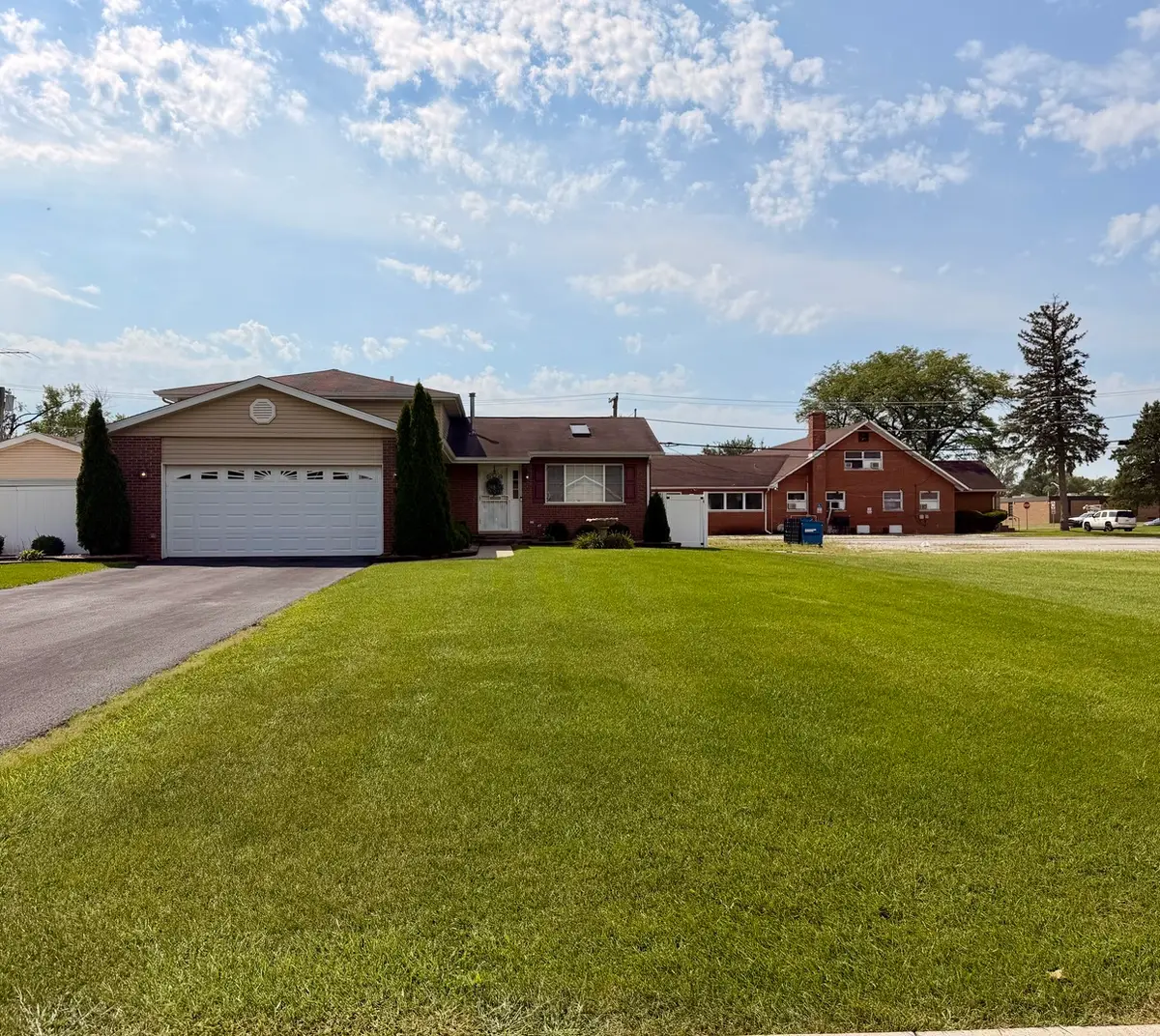 400 w 16th Street, Chicago Heights, IL 60411 - #1