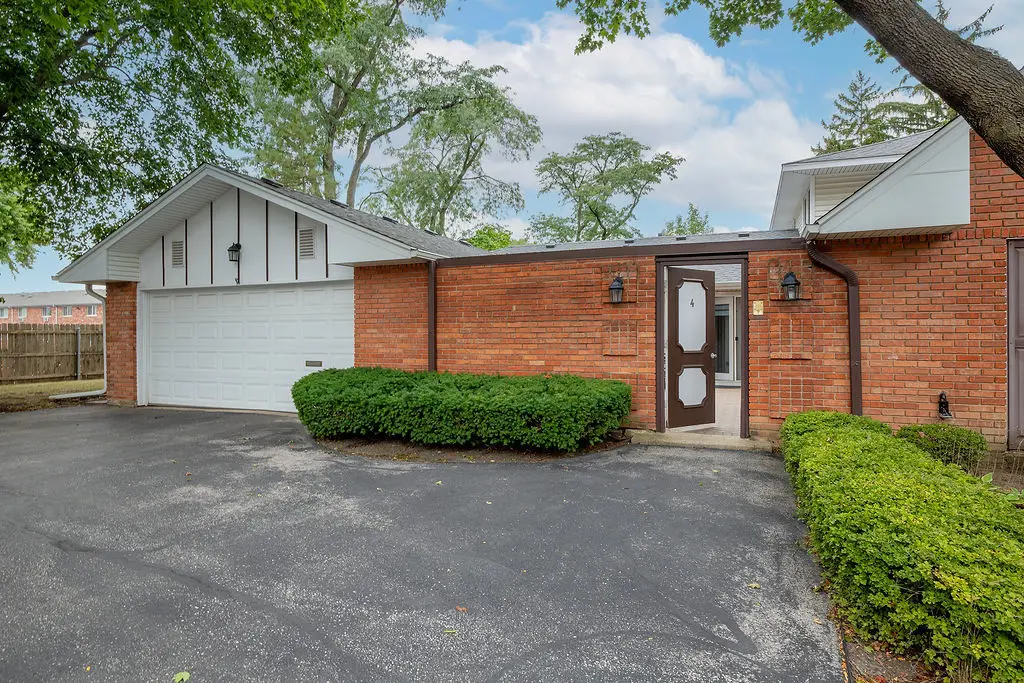 4 Harrogate On Oxford, Rolling Meadows, IL 60008 - #1
