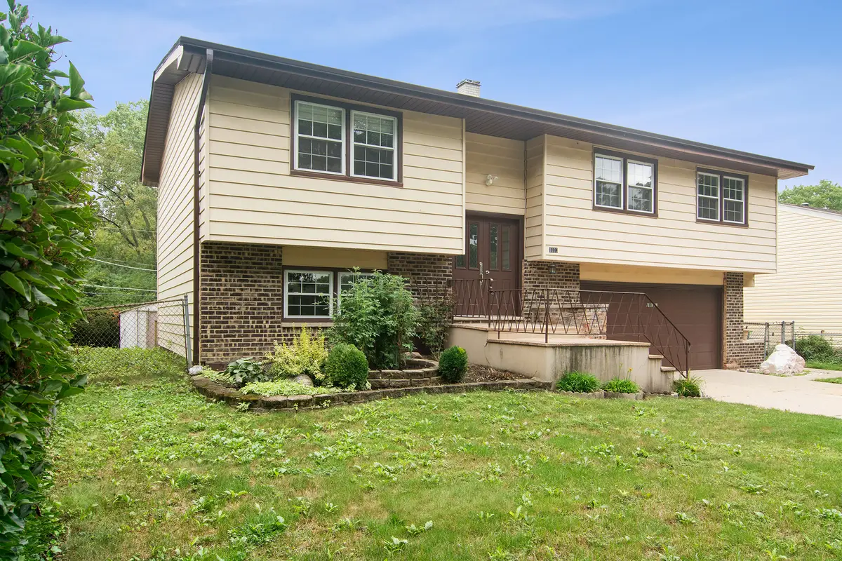 1120 Valley Stream Drive, Wheeling, IL 60090 - #1
