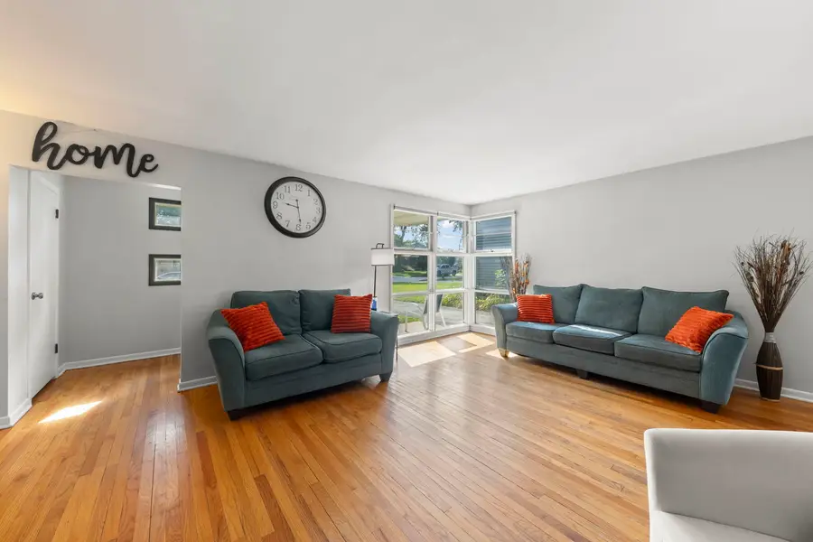 834 S Michigan Avenue, Villa Park, IL 60181 - #2