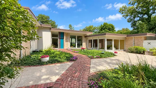 767 Whiteoaks Lane, Highland Park, IL 60035