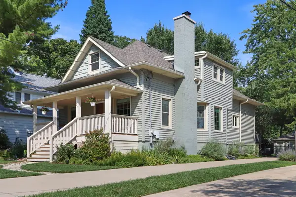 943 Forest Avenue, Deerfield, IL 60015