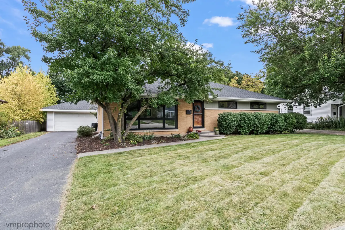 335 S Slusser Street, Grayslake, IL 60030 - #1