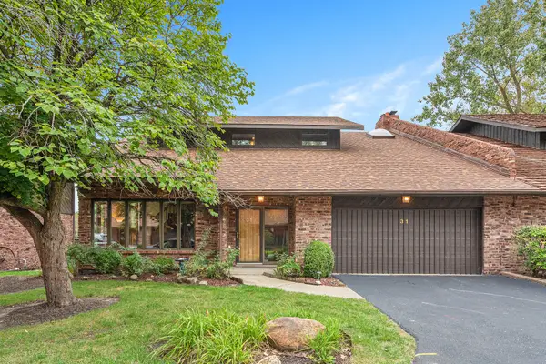 31 Lucas Drive, Palos Hills, IL 60465