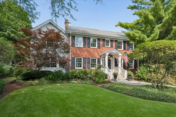 579 Hill Terrace, Winnetka, IL 60093